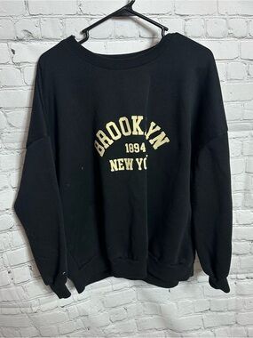 Brooklyn 1894 New York Black Crewneck Sweatshirt - Classic Collegiate Style